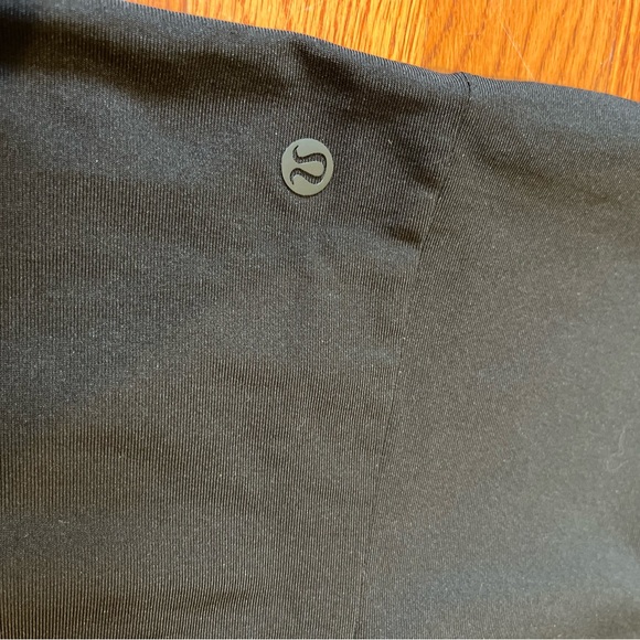Lululemon Men's Black Jogger Pants - Picture 6 of 6
